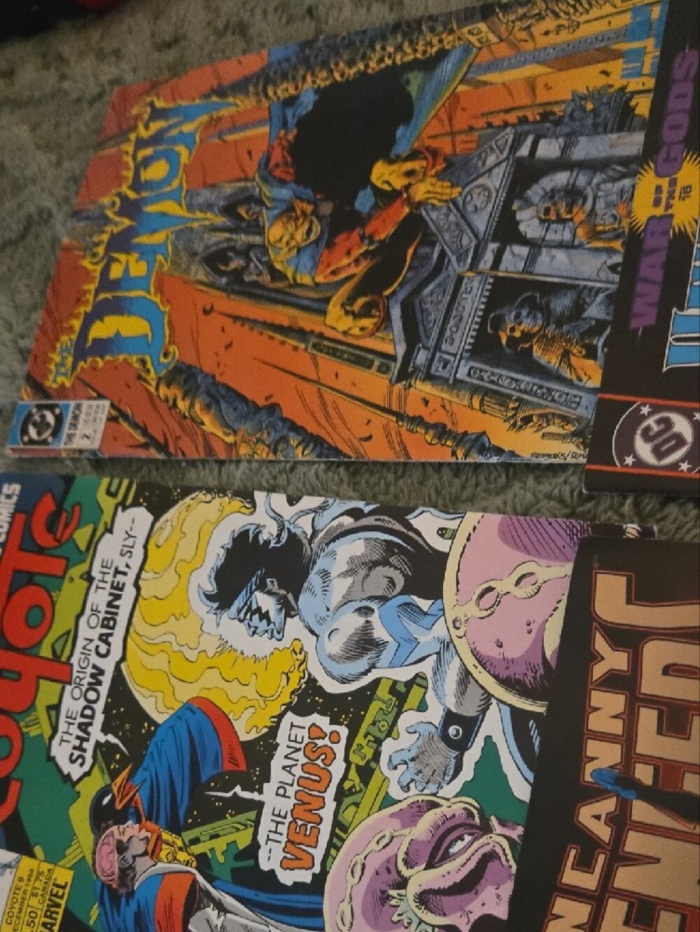 Assorted Comic Book Collection - Colorful Superhero Covers - Picture 7 of 9